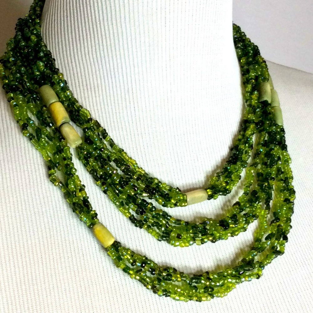 Versatile Green Beaded Necklace
